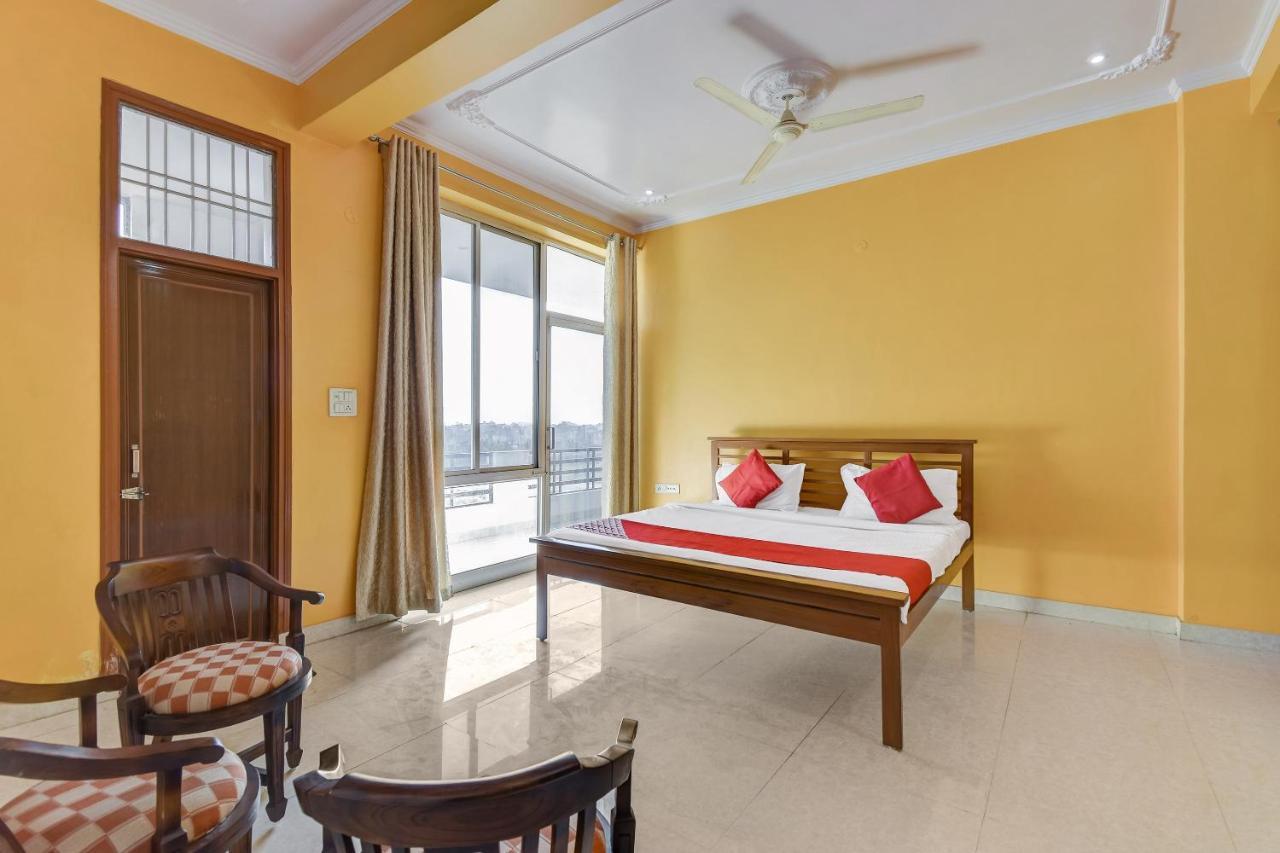 Oyo 64464 Hotel Gulmohar Dźajpur Zewnętrze zdjęcie