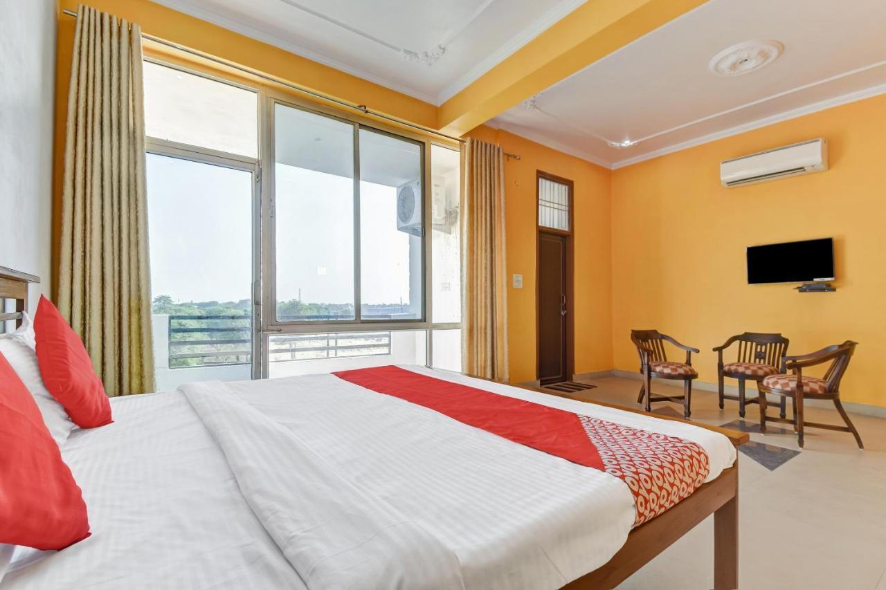 Oyo 64464 Hotel Gulmohar Dźajpur Zewnętrze zdjęcie